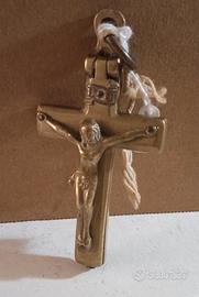 Antico Crocifisso reliquiario in ottone fine 800