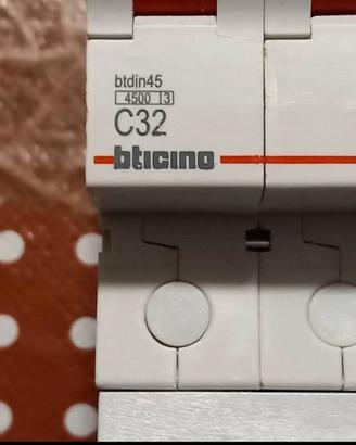 Salvavita bticino c32 nuovo 