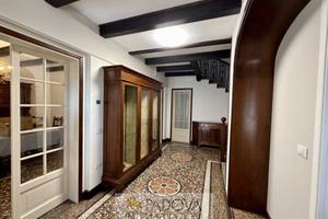 Stanza in appartamento di 170 m² a Rubano
