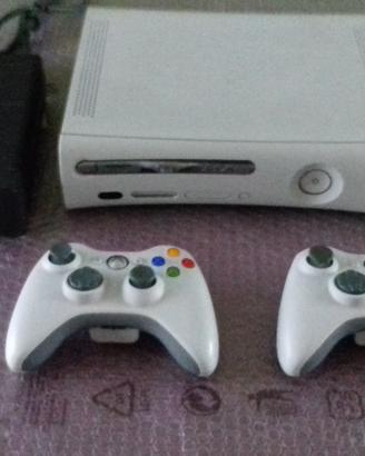 Xbox 360 piu 2 joipad