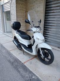 Scooter Peugeot Tweet 125