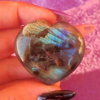 cuore in labradorite carving minerali cristalli 