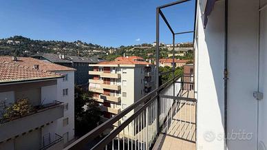 Attico / Mansarda di 150 m² con 4 locali a Bergamo