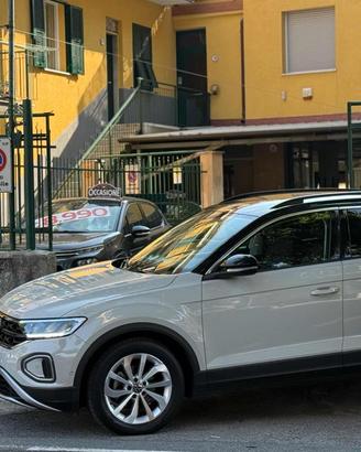 VOLKSWAGEN T-Roc 1.0 TSI Life