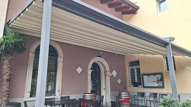 Tenda Pergola bioclimatica Iridium motorizzata
