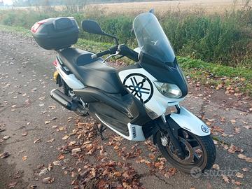 Yamaha Xmax 250