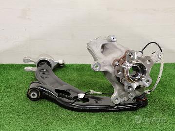 BMW F70 U06 Mozzo fusello anteriore sinistro