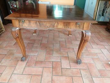 Tavolo e Sedie d'epoca