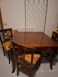 stanza da pranzo completa cn piantana e quadro