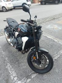HONDA CB 1000 R + impeccabile