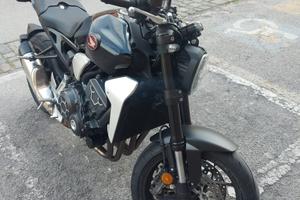 HONDA CB 1000 R + impeccabile