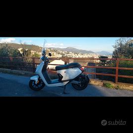 SCOOTER NIU MQI GT 2022