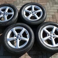 cerchi in lega da 16 pollici originali Audi Q2 con