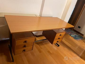Scrivania modernariato vintage anni ‘60 ‘70 stile