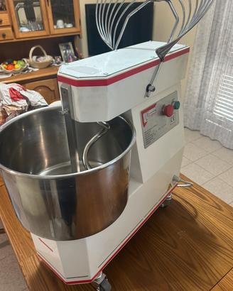 Impastatrice professionale 12 kg