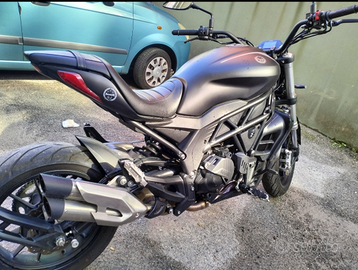 Benelli Cruiser valuto permuta auto