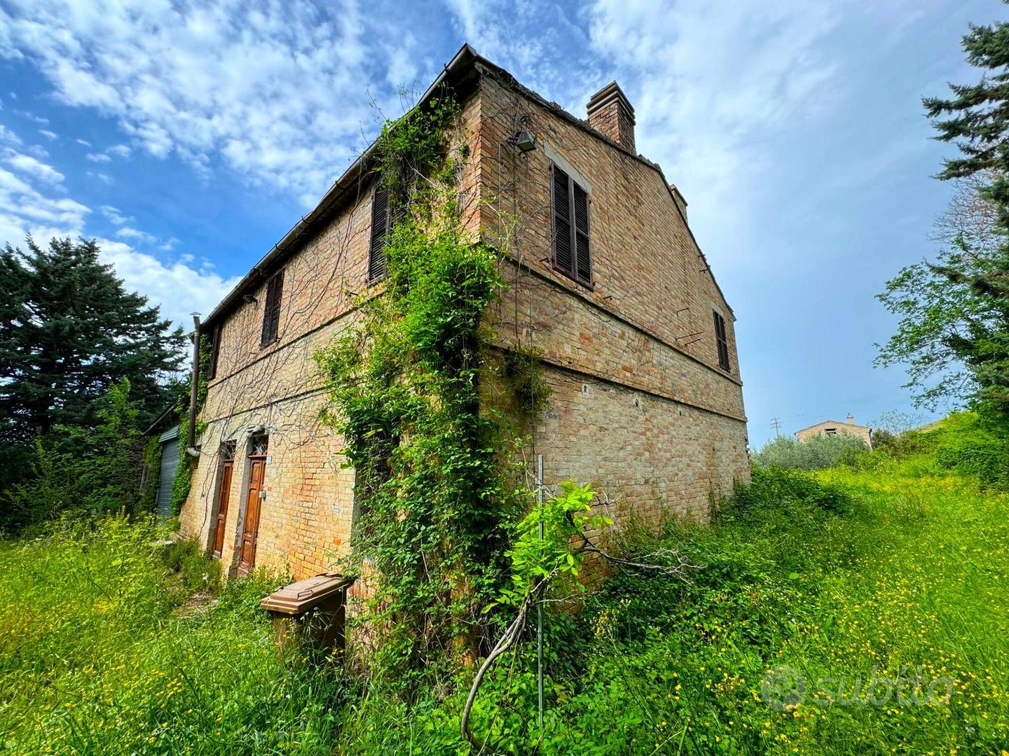Casa Colonica con Terreno - Fermo - Vista 2