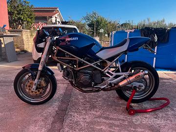 Ducati monster 750