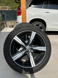 Cerchi lega 20” + Pirelli Winter 275/45 R20