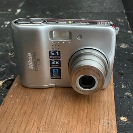 Nikon coolpix L3 silver 5.1 MP fotocamera Y2K