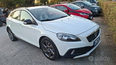 volvo v40 Criss Country