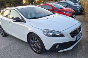 volvo v40 Criss Country