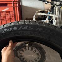 Gomme termiche pirelli sottozero 245/45 R20