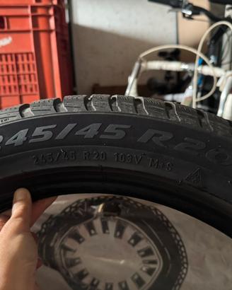 Gomme termiche pirelli sottozero 245/45 R20