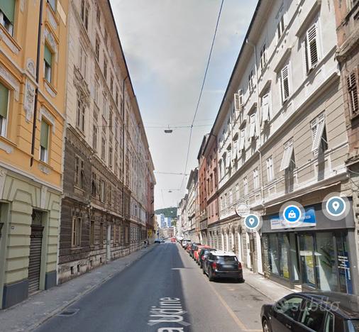 Stanza singola in Via Udine, Trieste