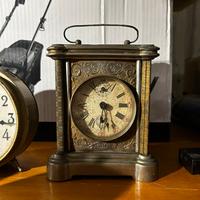 Antico orologio da tavolo
