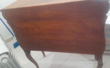 Credenza antica in legno