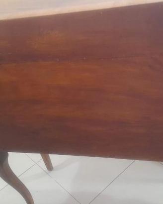 Credenza antica in legno