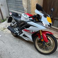 MOTO 125