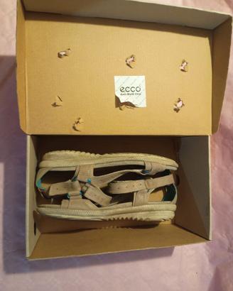 Sandali ECCO Hill Move in Pelle – Triplo Velcro