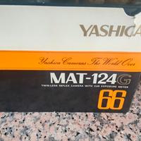 Yashica MAT-124G