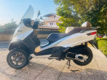 PIAGGIO MP3 LT 300 TUTTO INCLUSO ANCHE PASSAGGIO