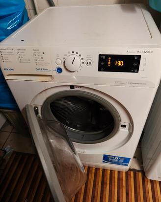 lavatrice Indesit Innex