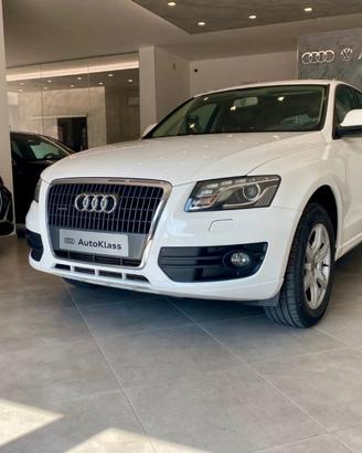 AUDI Q5 TDI Quattro TETTO-PELLE-NAVI-GANCIO TRAI