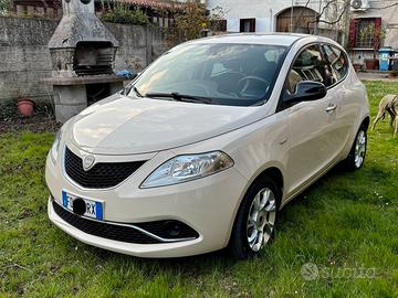 Lanca Ypsilon 1.3 Multijet 95CV Gold 2016
