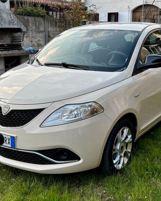 Lanca Ypsilon 1.3 Multijet 95CV Gold 2016