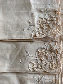 8 Tovaglioli lino ricamo e pizzo uncinetto
