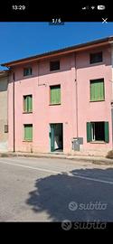 Casa accostata a Talmassons UD