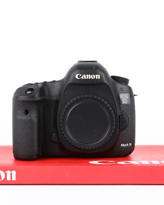 Canon 5D Mark III USATO GARANTITO PER DUE ANNI