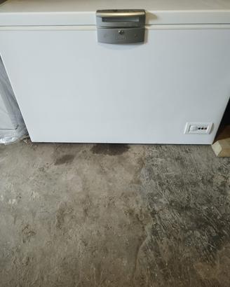 Congelatore a pozzetto beko 450 lt