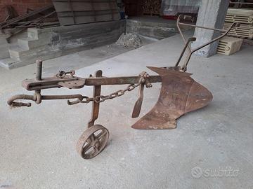 ARATRO ANTICO  decorativo per giardino