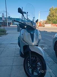 Beverly 310s 2026