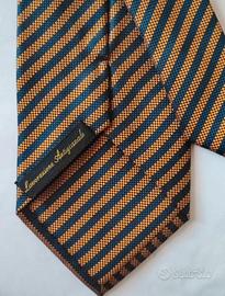 Lavorazione Artigianale cravatta arancione strisce