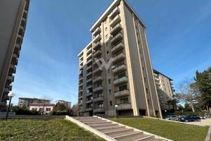 Stanza Via Lombardia