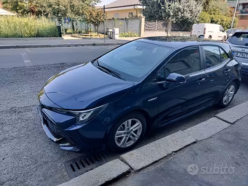 TOYOTA Corolla 1.8 Hybrid Style