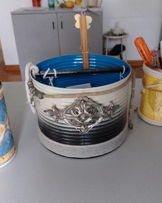Contenitori colorati 